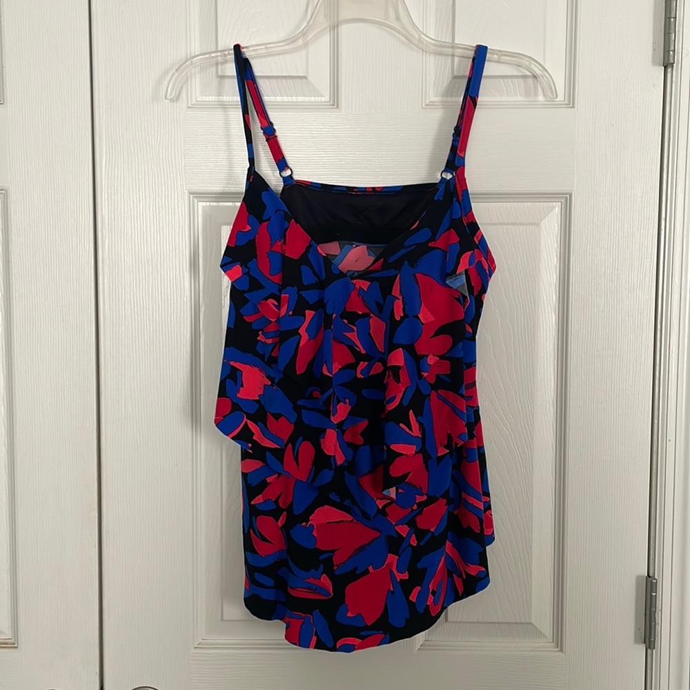Women’s 18W tankini swim top